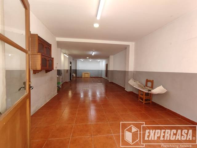 Local comercial en Venta en Ensanche - Parque del Oeste