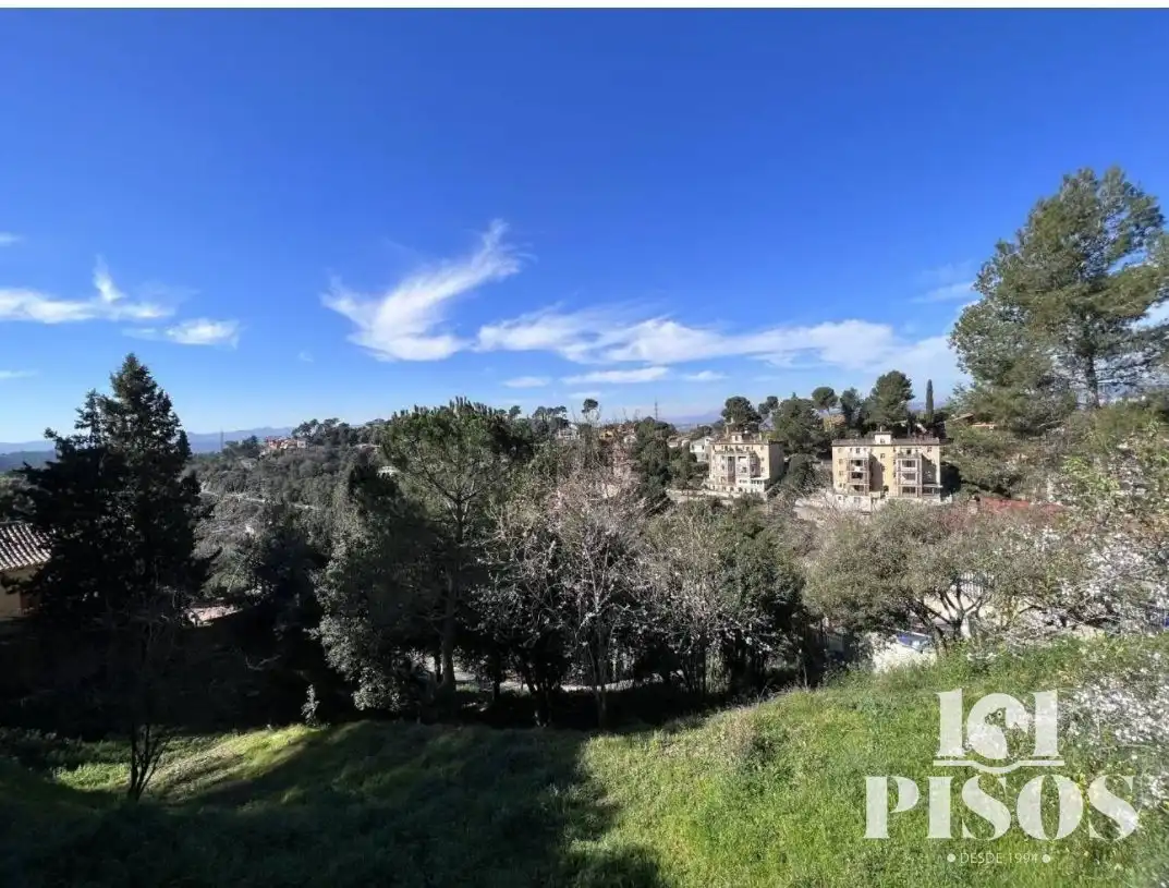 Vista exterior de Terreno en venta en Sant Cugat del Vallès