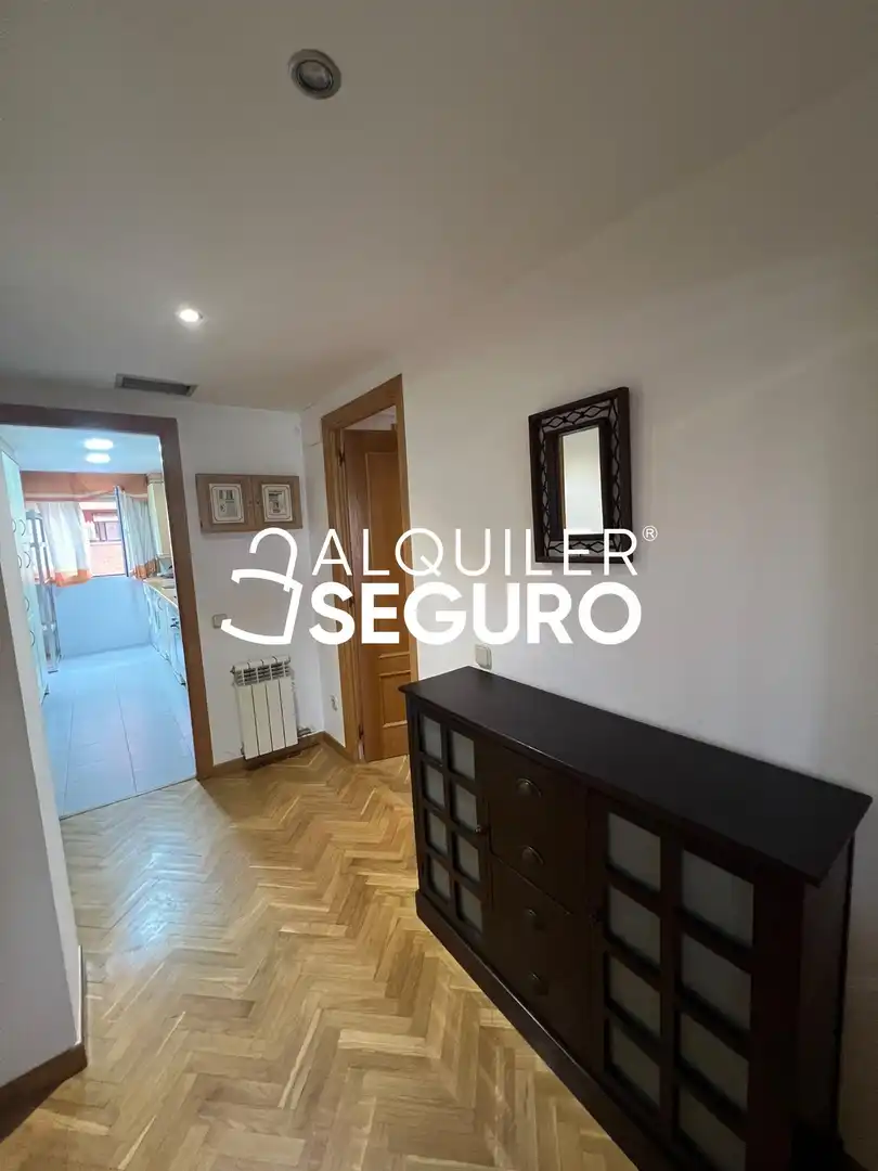 Flat for rent in Madrid  with Air Conditioner, Heating and Swimming Pool