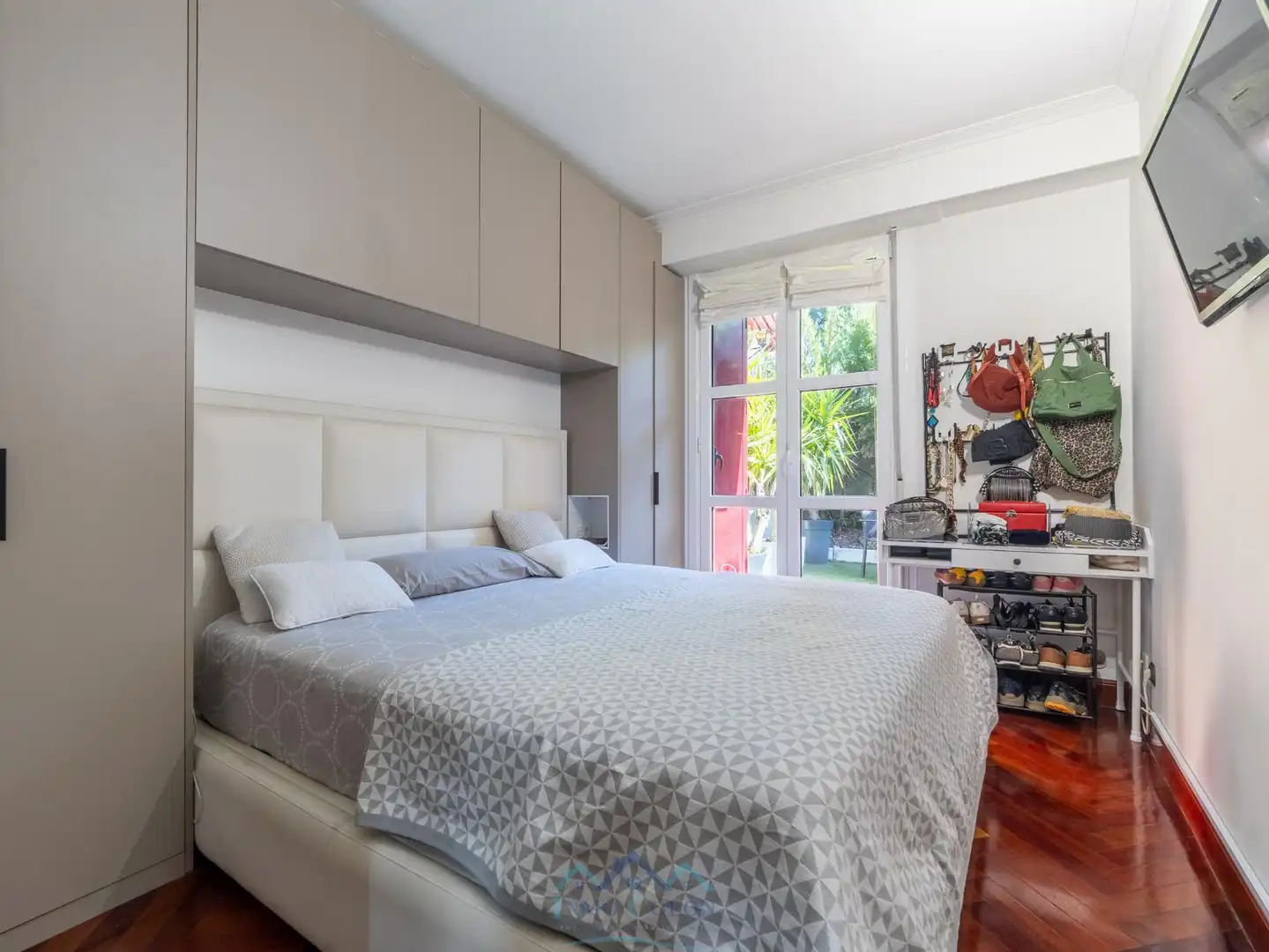 Habitación de Dúplex en venta en Irun  con Calefacción, Terraza y Balcón