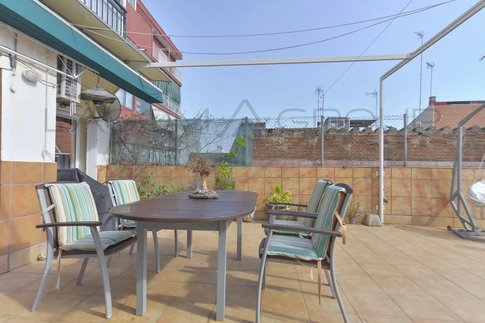Terrasse von Wohnung zum Verkauf in Gavà mit Klimaanlage, Heizung und Privatgarten