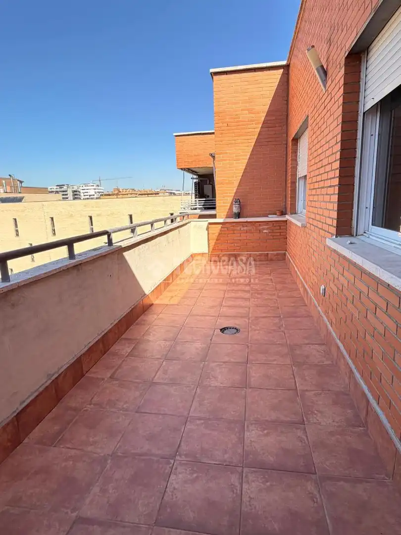 Terraza de Ático en venta en Valdemoro con Calefacción, Terraza y Trastero