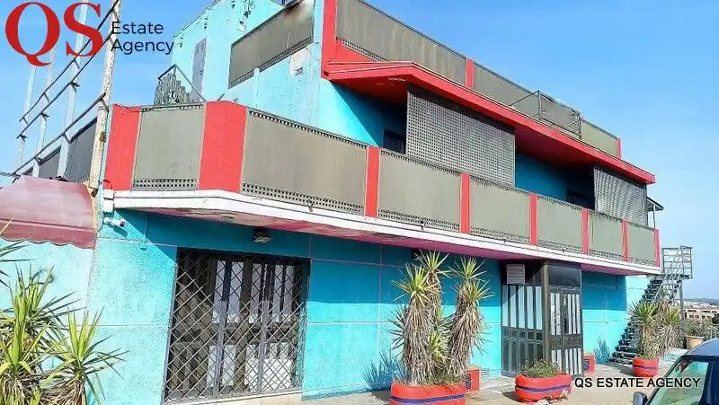 Vista exterior de Edificio en venta en Tordera