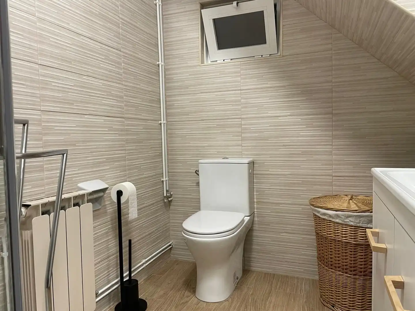 Badezimmer von Country house zum Verkauf in Narón mit Heizung, Privatgarten und Abstellraum