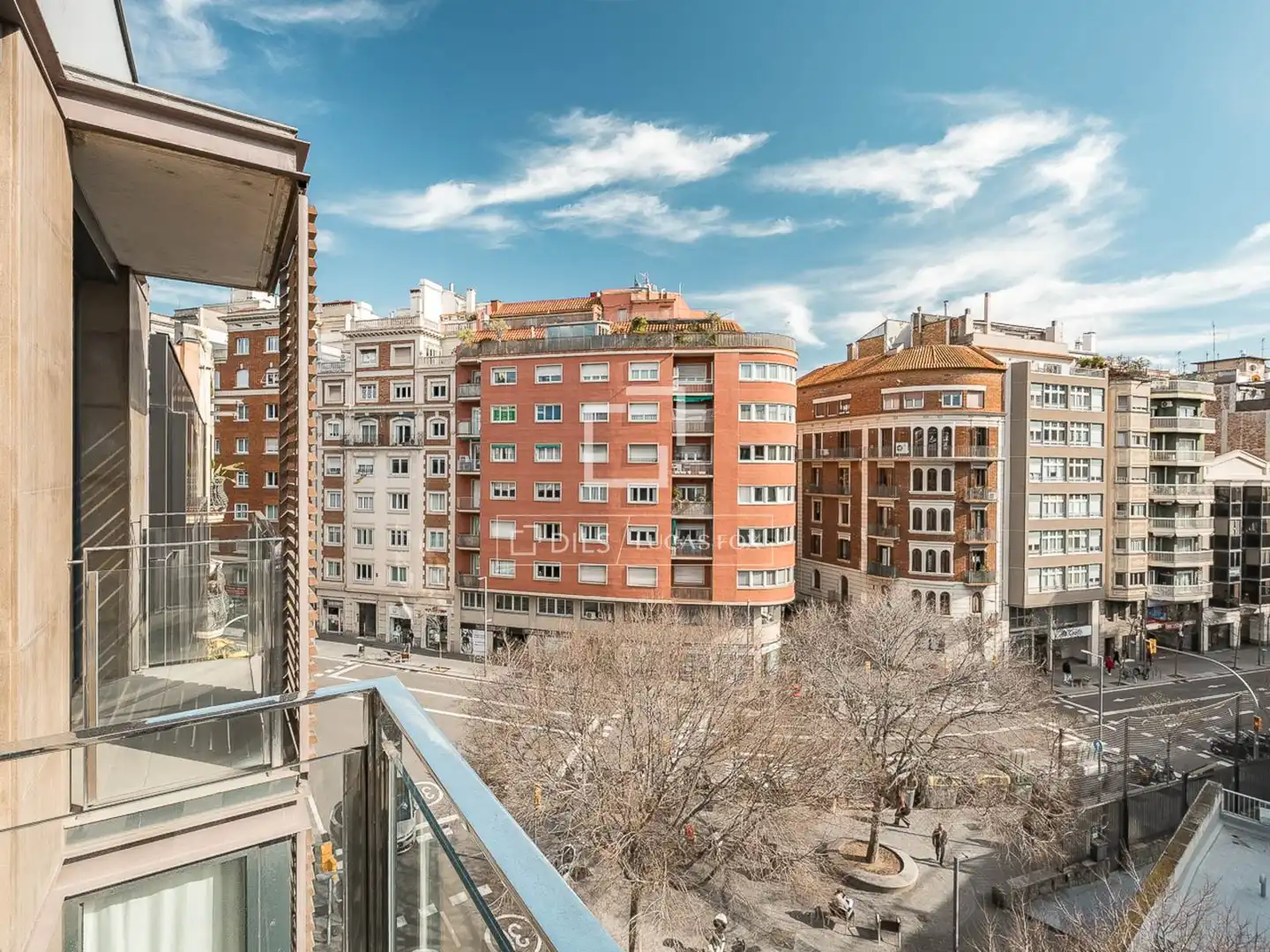 Außenansicht von Dachboden zum Verkauf in Barcelona mit Klimaanlage, Heizung und Schwimmbad