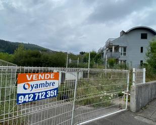 Building for sale in Castañeda