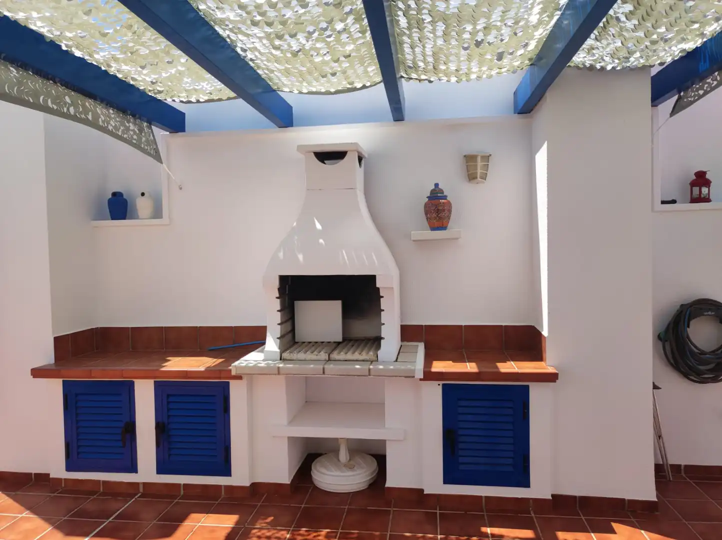 Terrasse von Einfamilien-Reihenhaus zum Verkauf in Torremolinos mit Klimaanlage, Privatgarten und Terrasse