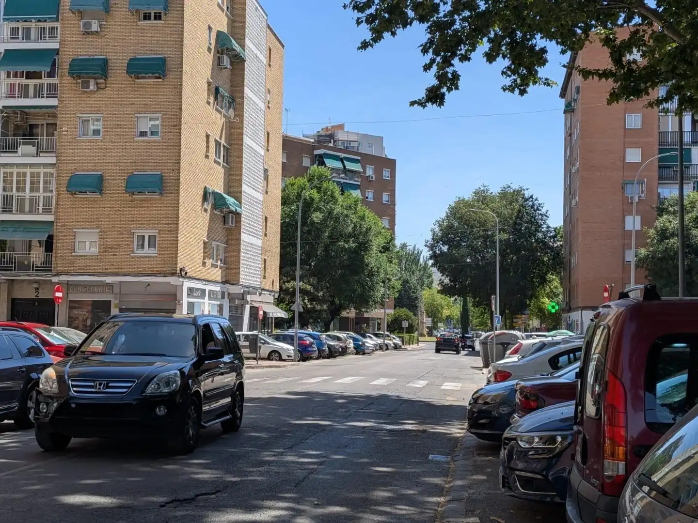 Vista exterior de Pis en venda en Alcalá de Henares amb Calefacció