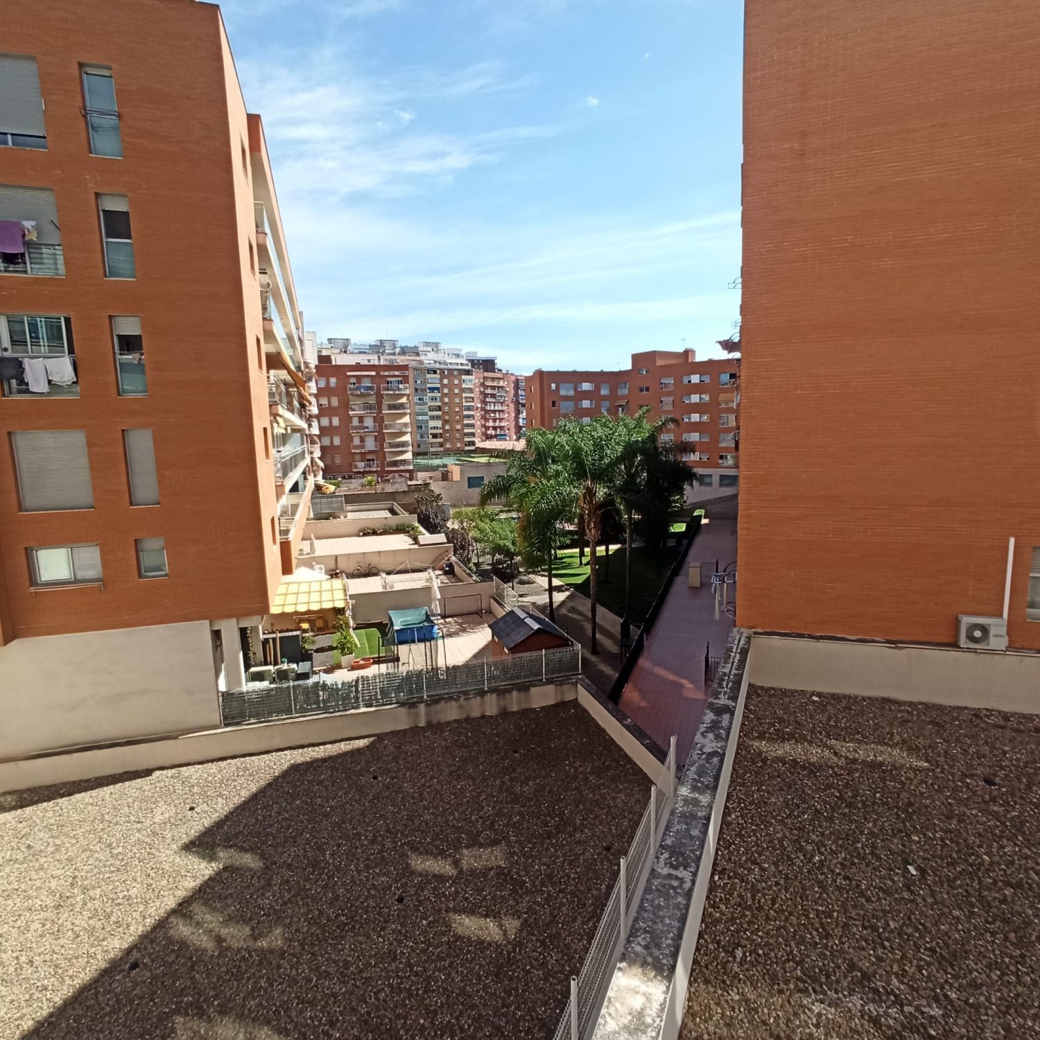 Vista exterior de Pis en venda en Reus amb Terrassa