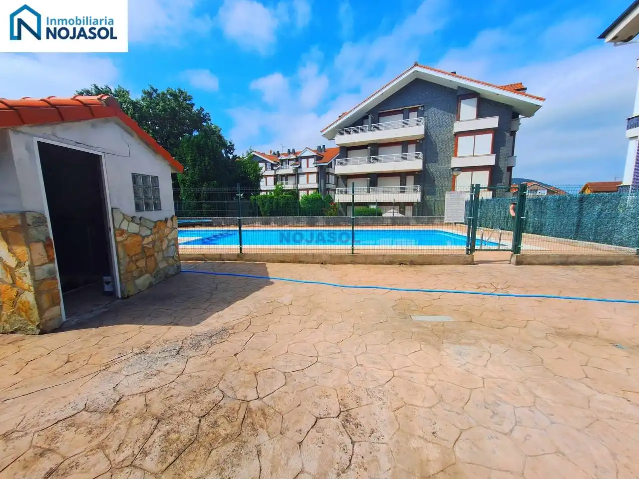 Piscina de Apartamento de alquiler en Noja con Calefacción, Jardín privado y Terraza