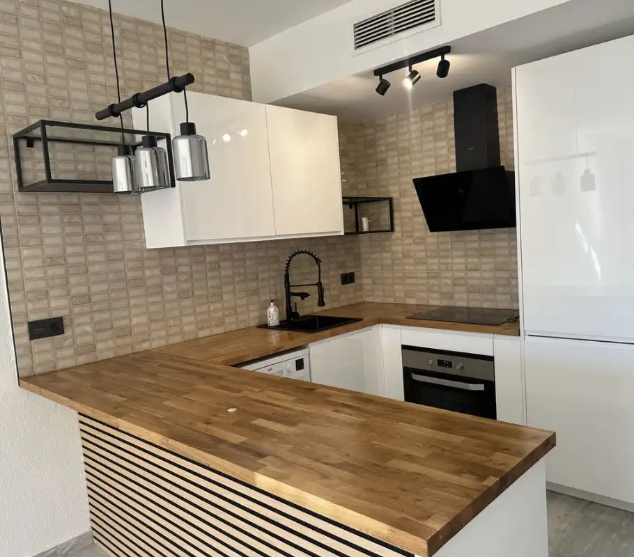 Cuina de Pis en venda en Marbella amb Terrassa, Moblat i Forn