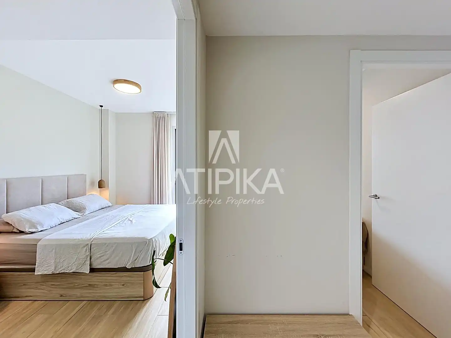 Bedroom of Flat for rent in Barcelona  with Air Conditioner, Parquet flooring and Terrace