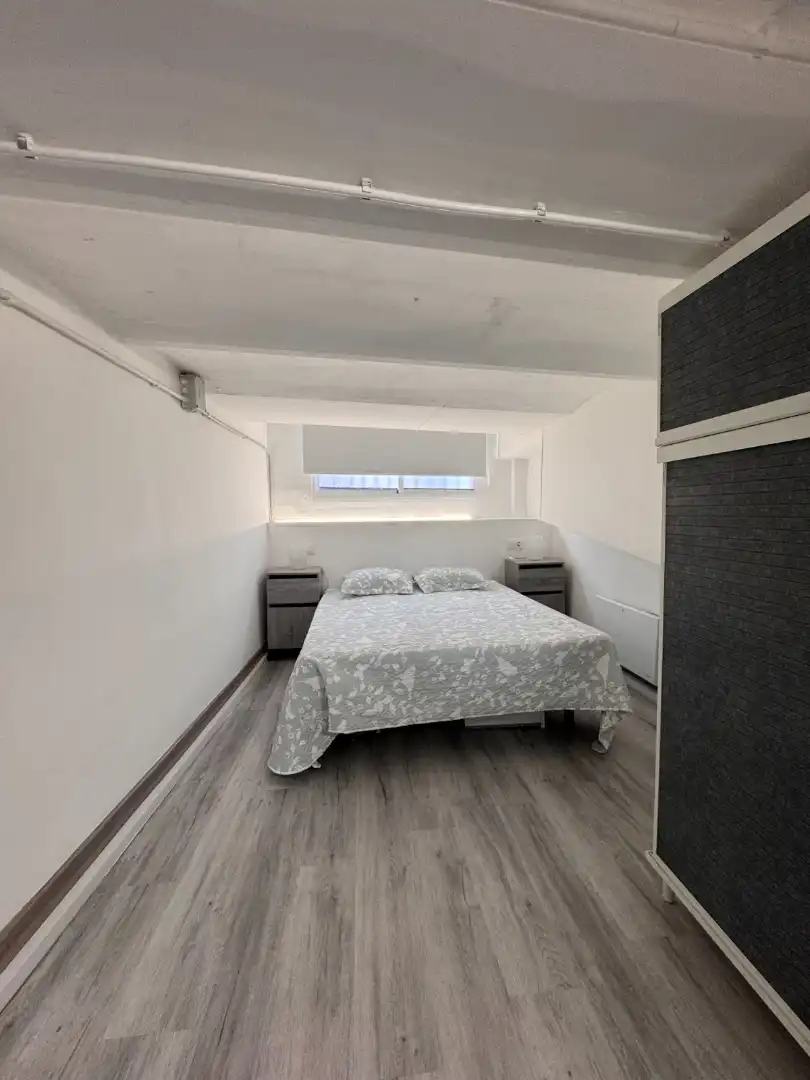 Habitación de Apartamento de alquiler en Cáceres con Terraza, Amueblado y Horno