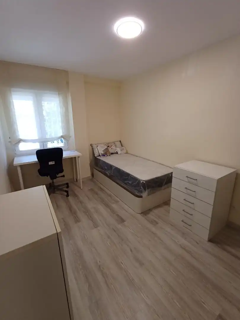 Habitación de Piso para compartir en Leganés con Jardín privado, Parquet y Trastero