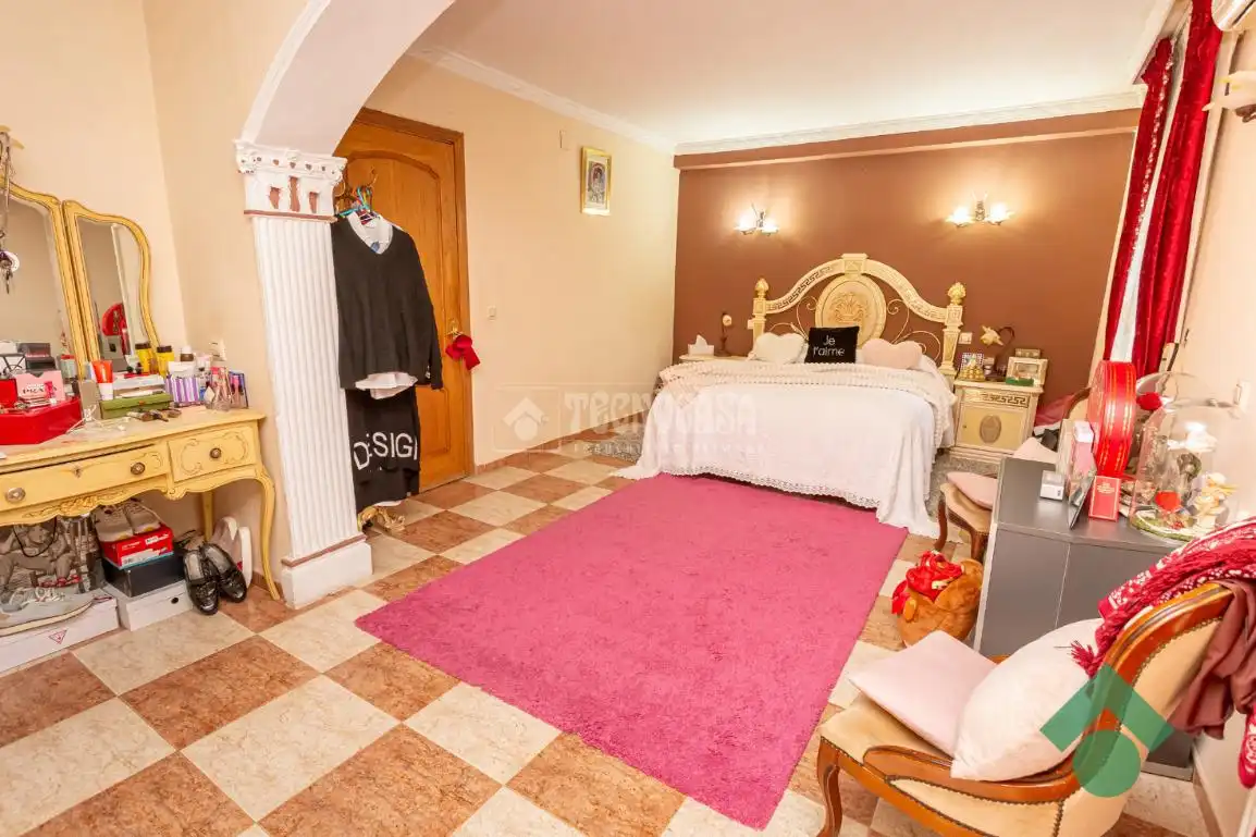 Bedroom of Detached homes for sale in Algeciras  with Heating and Private garden