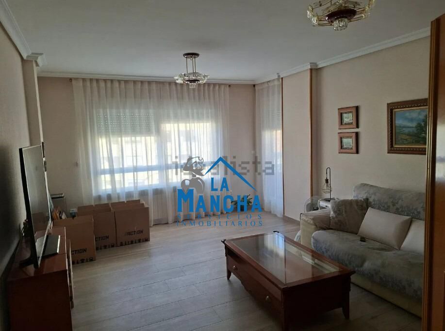 Sala d'estar de Pis en venda en  Albacete Capital amb Calefacció, Terrassa i Traster