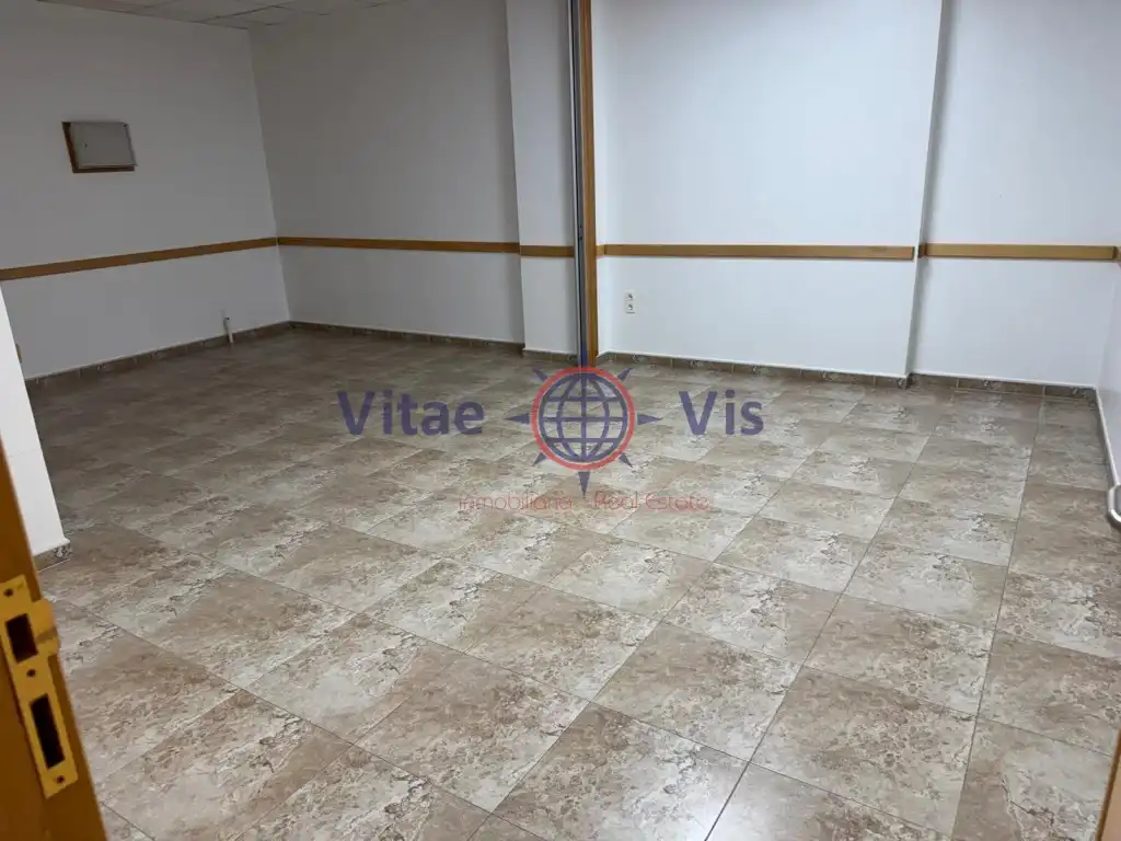Local comercial de lloguer a Avenida Europa, imagen 10