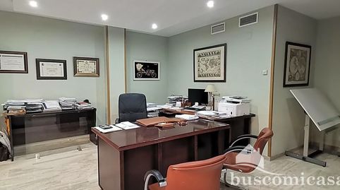 ¡Bienvenido a esta increíble oportunidad de adquirir en propiedad un hermoso piso residencial en el centro de Linares, situado en , imatge 2