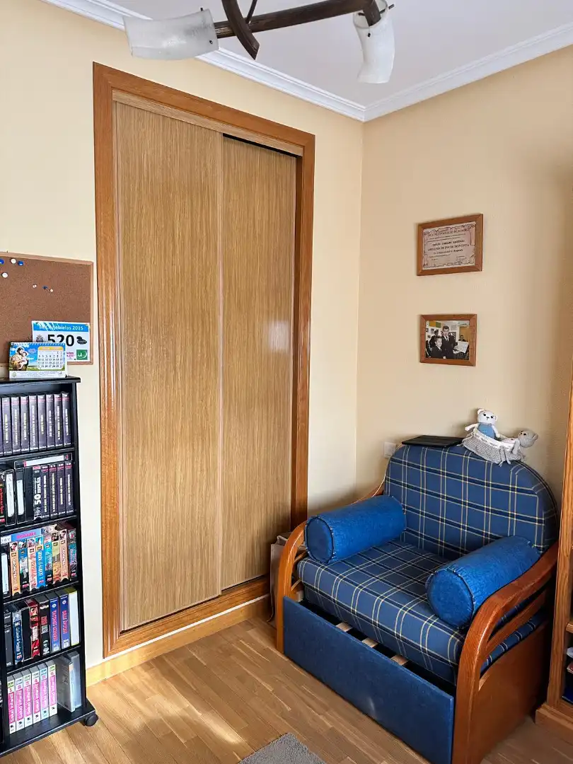 Casa adosada en venta en Calle Suiza, Nuevo Parque