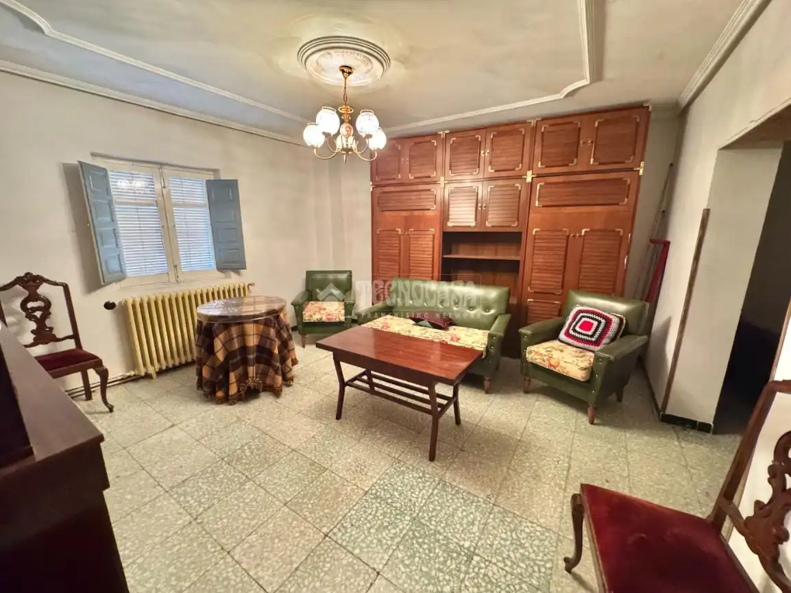 Sala de estar de Casa adosada en venta en Villanueva de Duero con Calefacción