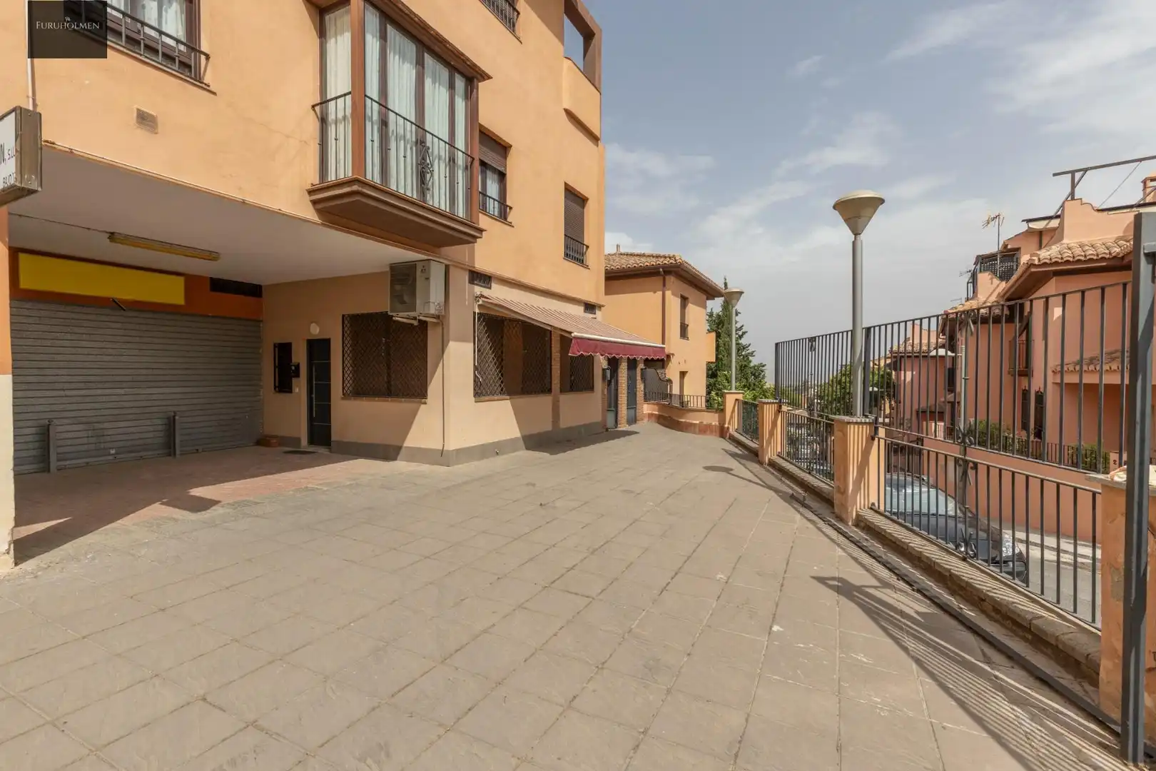 Vista exterior de Casa adosada en venda en Monachil amb Aire condicionat, Calefacció i Terrassa