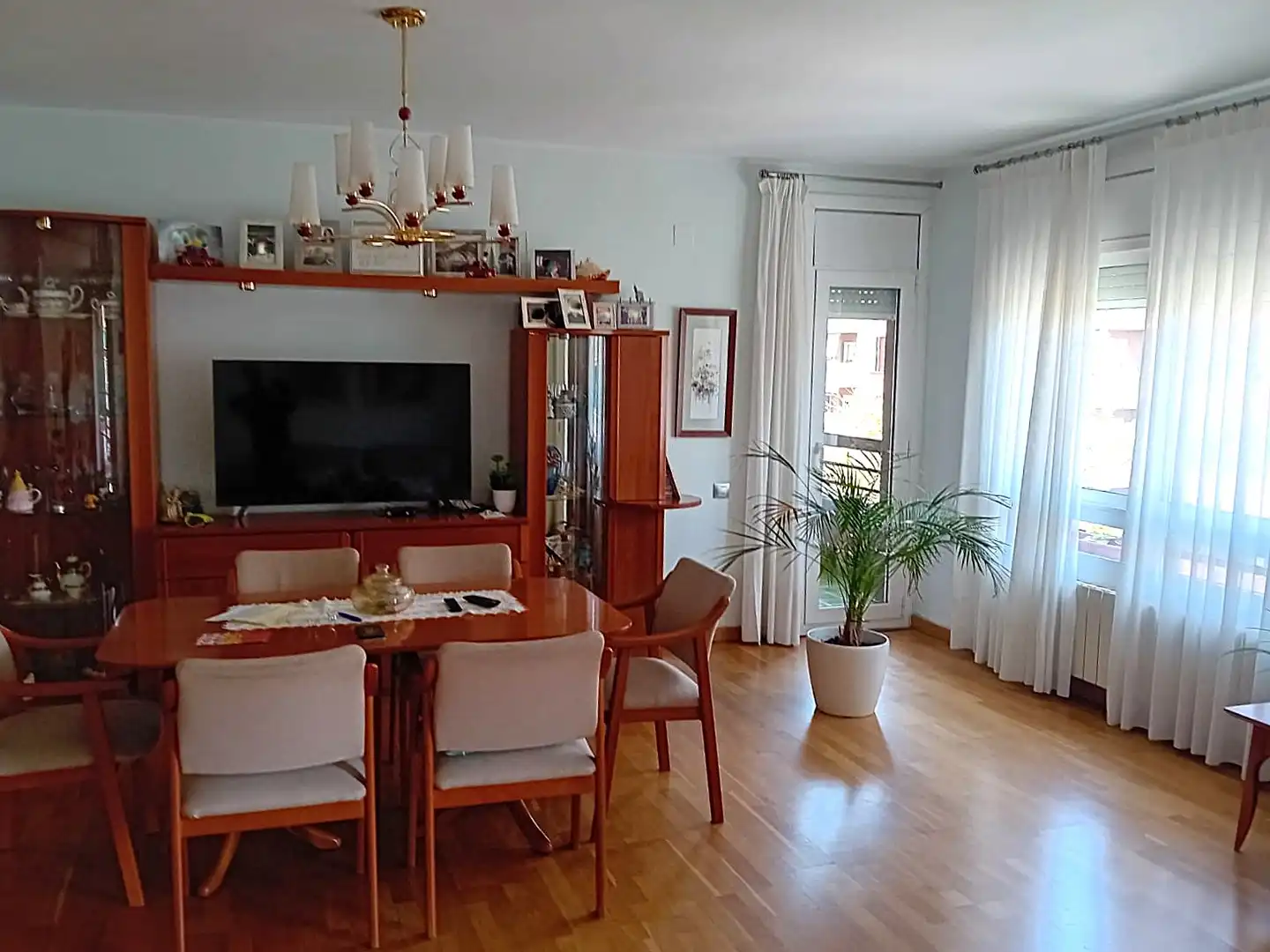 Sala de estar de Piso en venta en Cerdanyola del Vallès con Calefacción y Balcón