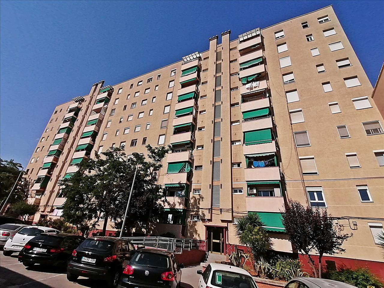 Vista exterior de Piso en venta en Sabadell