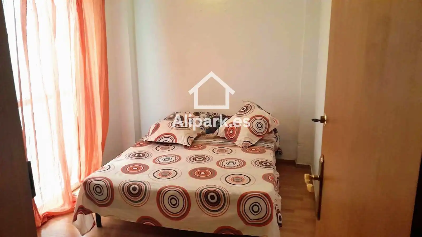 Dormitori de Oficina en venda en Alicante / Alacant amb Terrassa