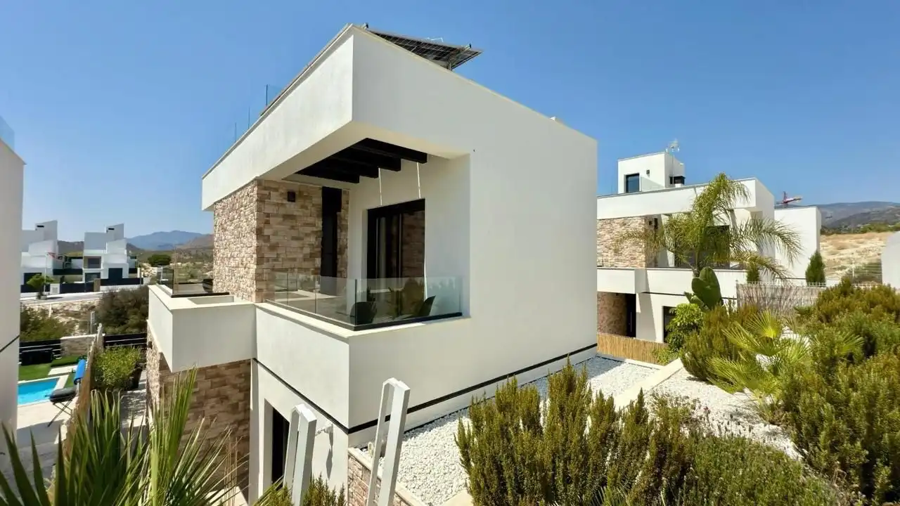 Vista exterior de Casa o chalet de alquiler en Finestrat con Aire acondicionado, Calefacción y Jardín privado