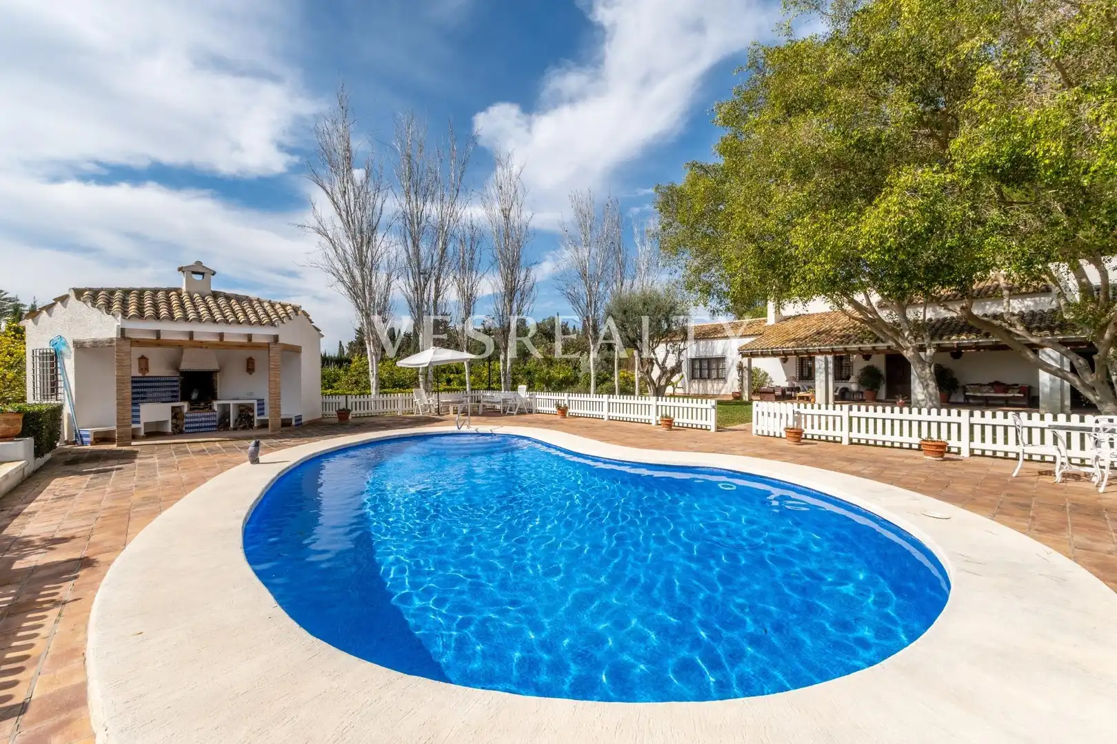 Vista exterior de Casa o xalet en venda en Alicante / Alacant amb Calefacció, Jardí privat i Terrassa