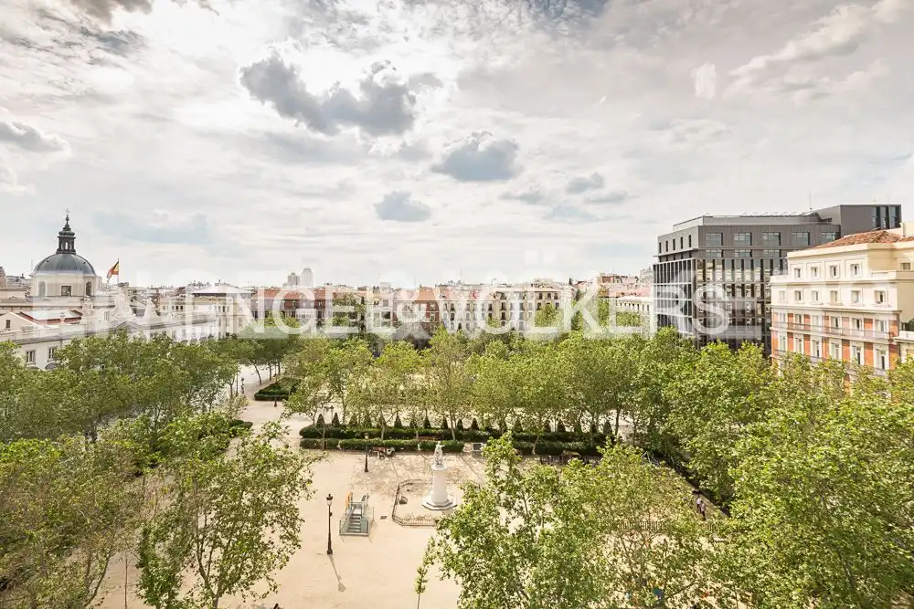 Vista exterior de Apartamento de alquiler en Madrid con Aire acondicionado, Calefacción y Terraza