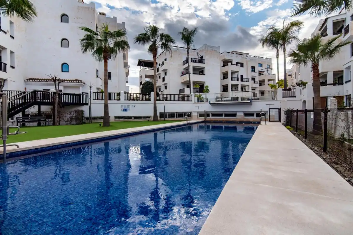 Swimming pool of Flat for sale in Salobreña  with Air Conditioner, Heating and Private garden