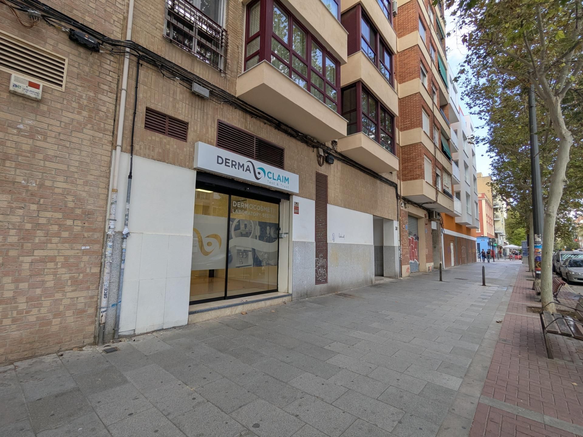 Exterior view of Premises to rent in  Valencia Capital  with Air Conditioner