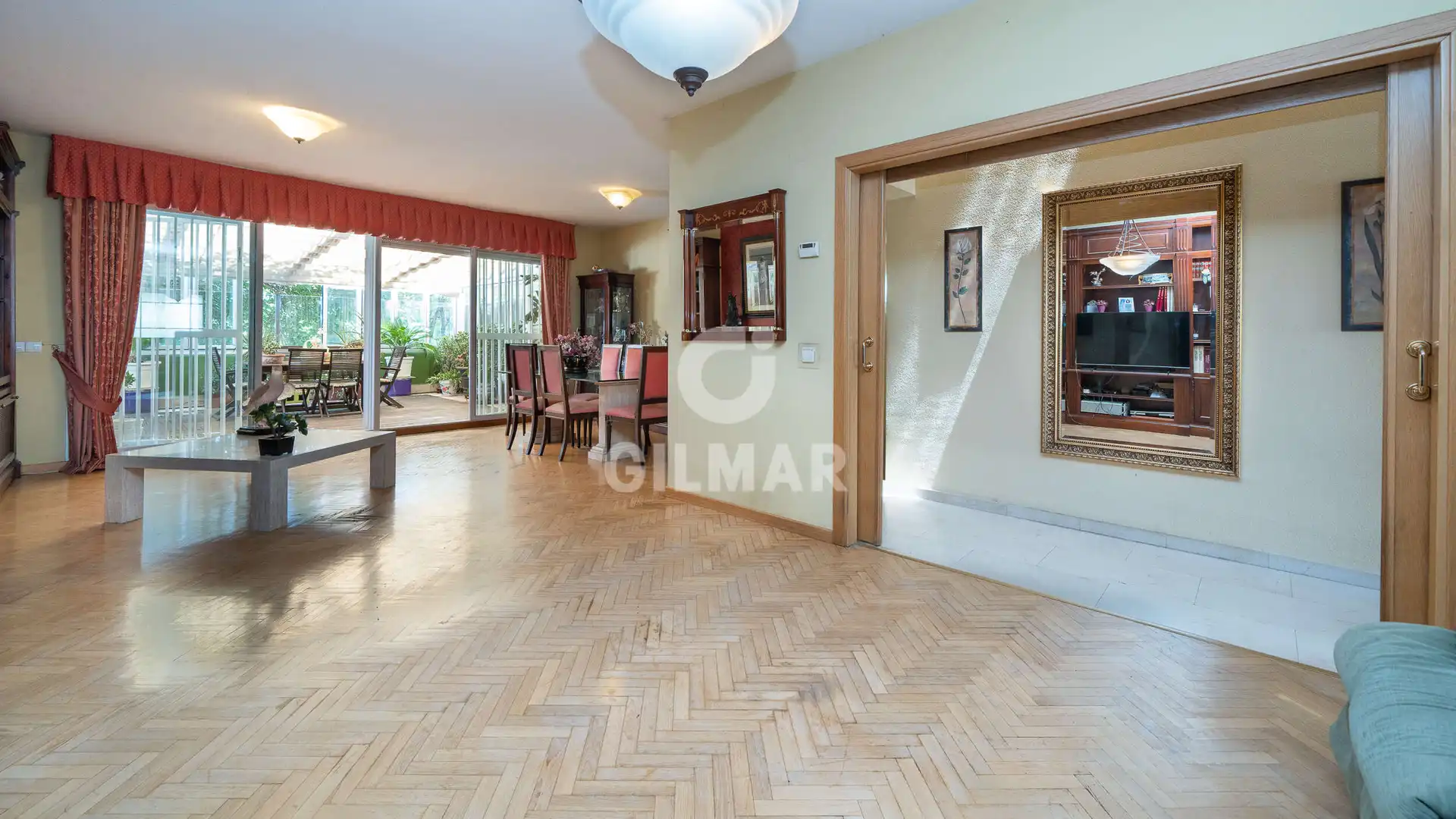 Living room of Detached homes for sale in Madrid  with Heating, Private garden and Swimming Pool