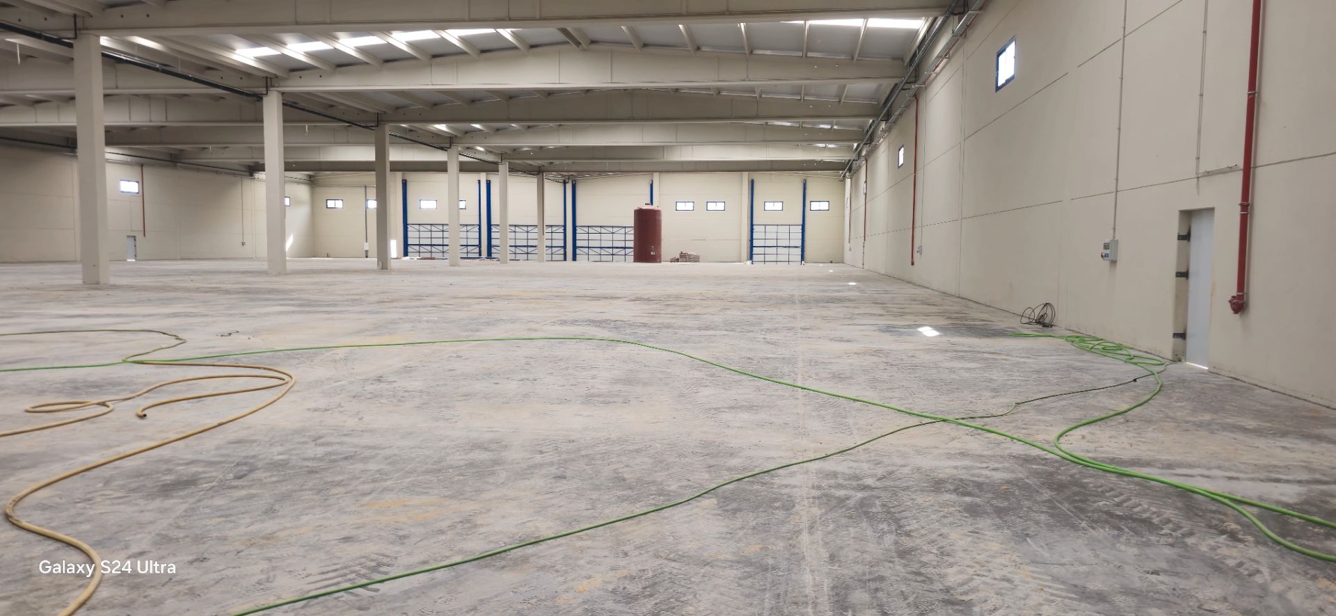 Nau industrial de lloguer en Dos Hermanas