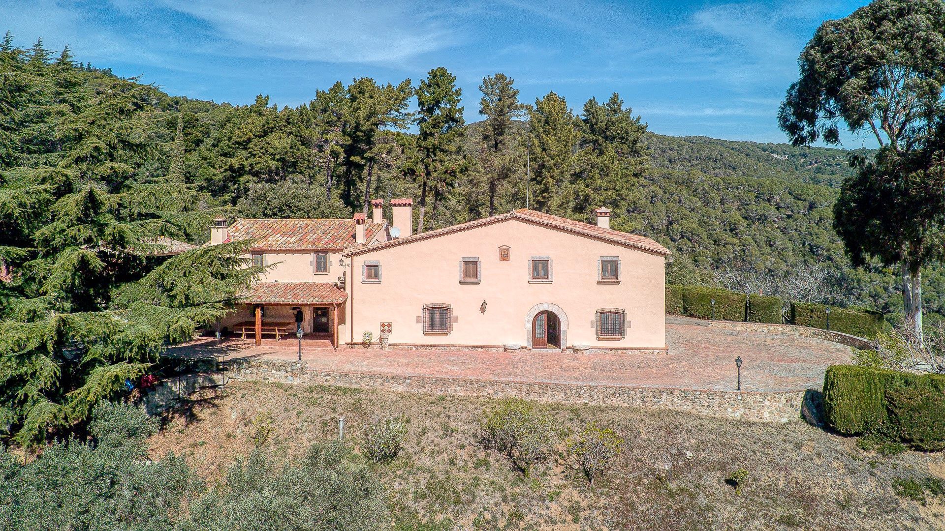 Vista exterior de Finca rústica en venda en Tordera amb Calefacció i Jardí privat
