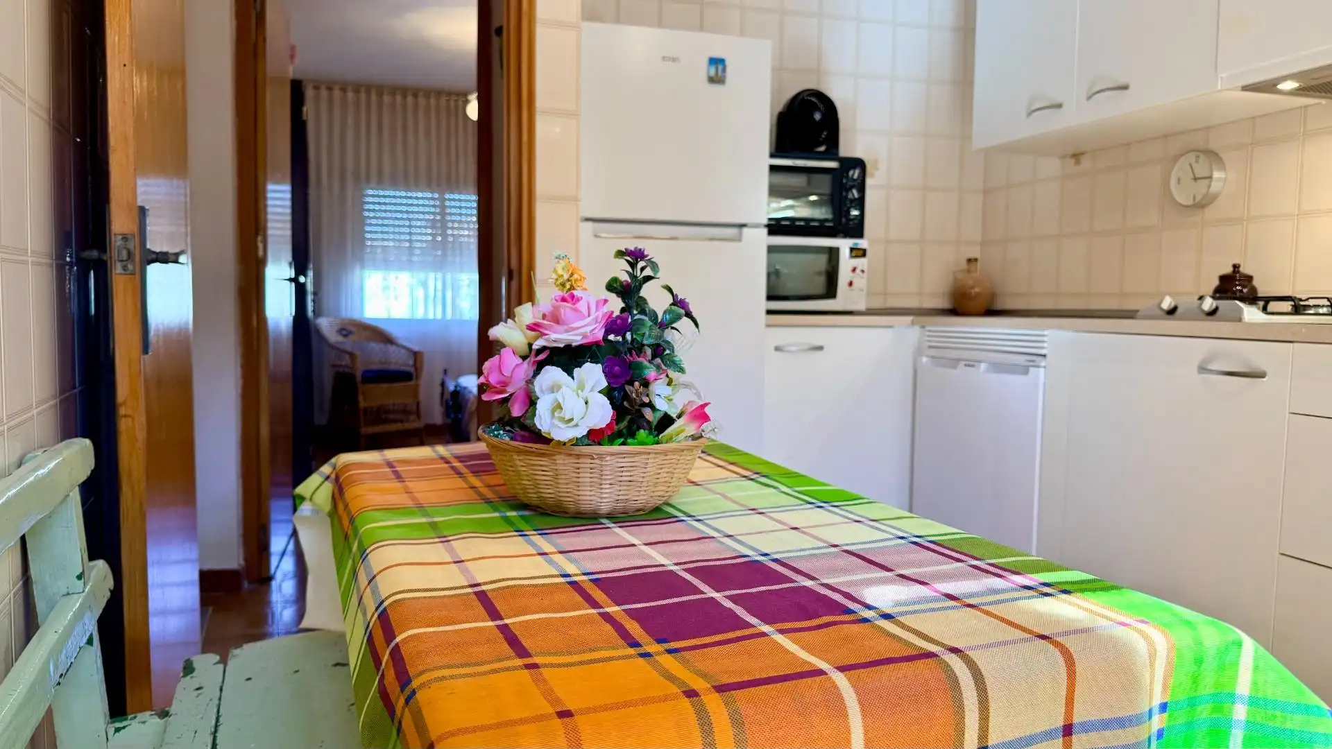 Cuina de Casa o xalet en venda en Torrecilla del Pinar amb Jardí privat, Traster i Moblat