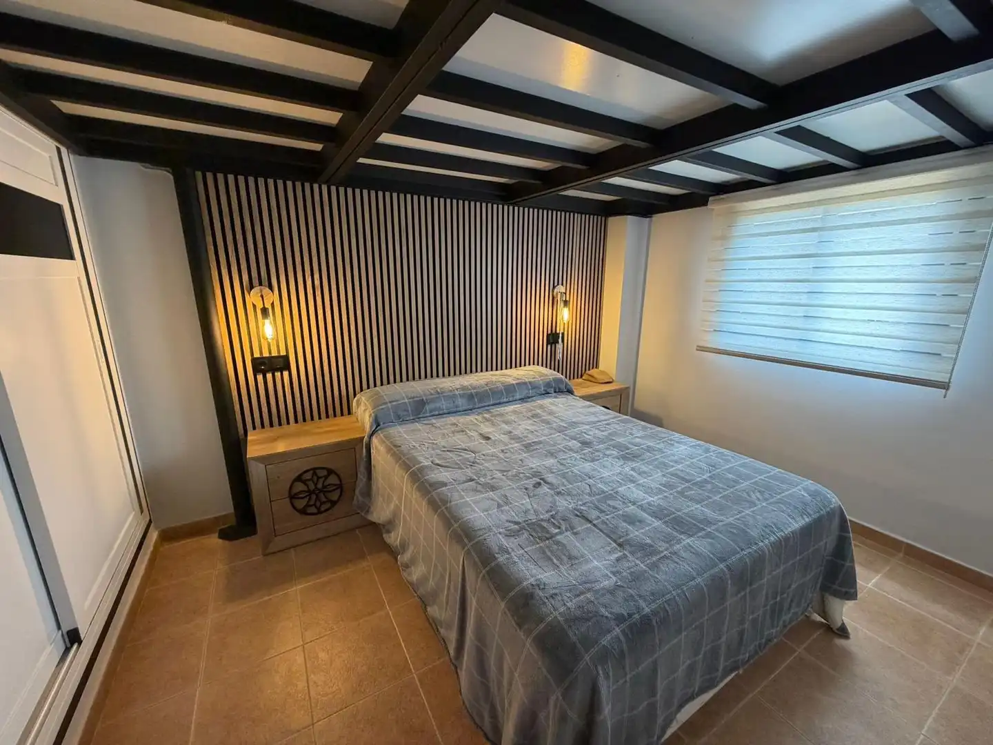 Habitación de Apartamento de alquiler en Almonte con Aire acondicionado y Amueblado