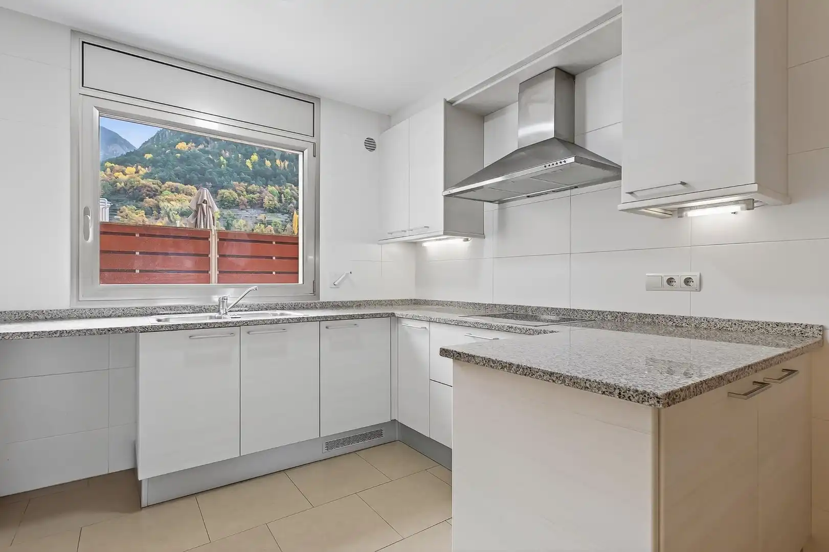 Apartment mit Aufzug zur Miete in Avinguda del Pessebre, 29, imagen 6