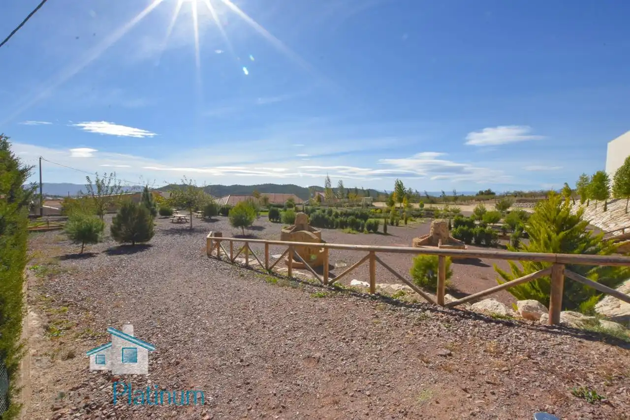 Vista exterior de Casa o xalet en venda en Lorca amb Aire condicionat, Calefacció i Jardí privat