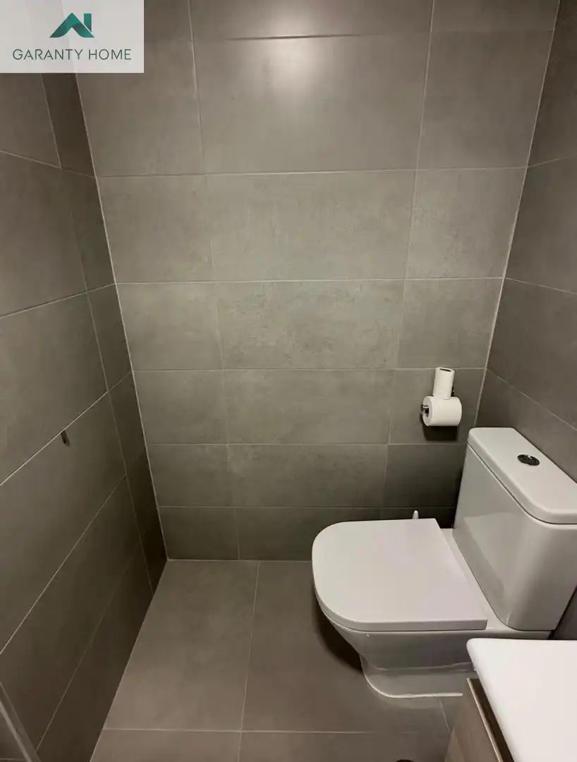 Bathroom of Study for sale in Málaga  with Air Conditioner, Heating and Terrace