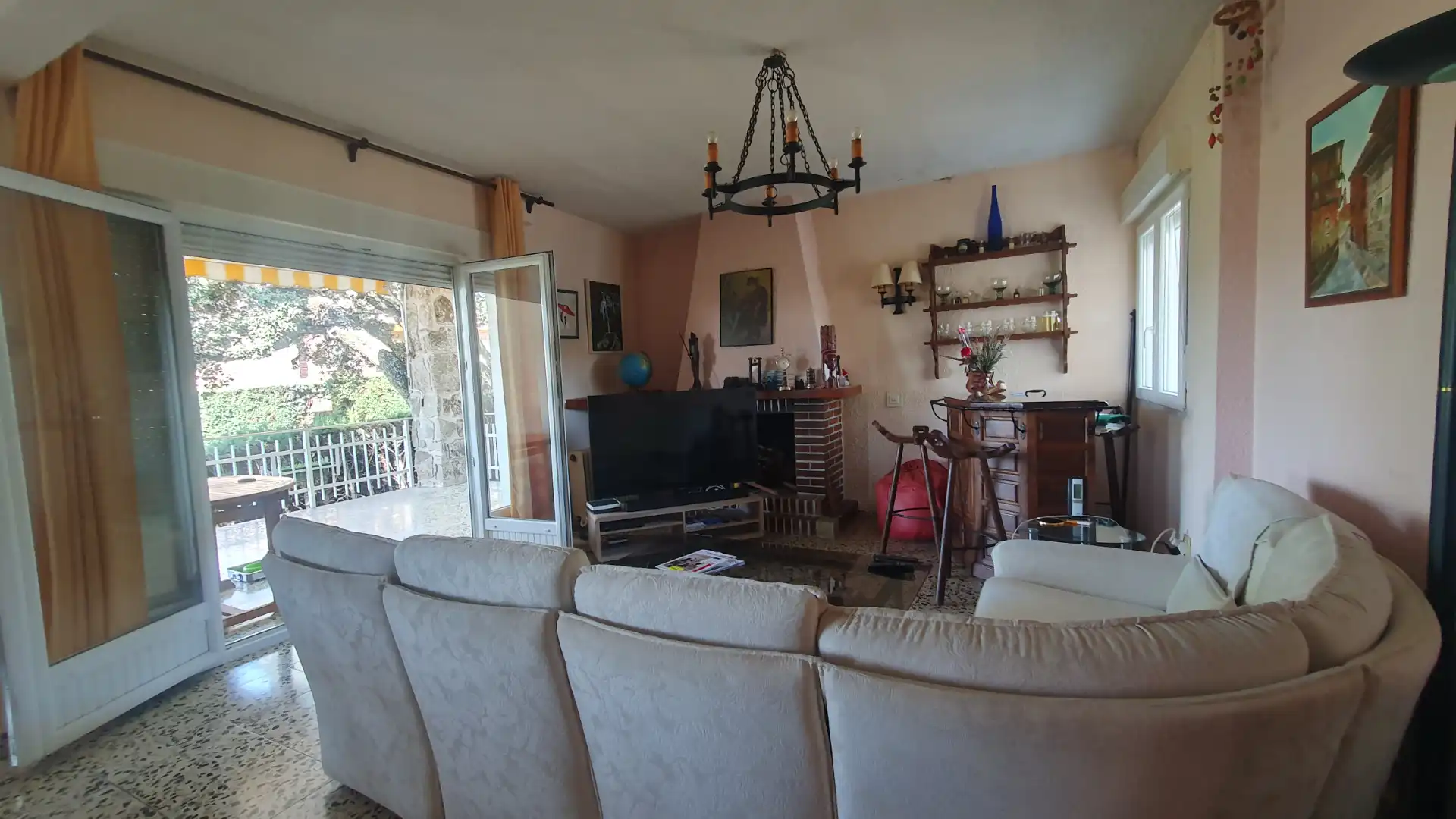 Sala d'estar de Casa o xalet en venda en Valdemorillo amb Calefacció, Jardí privat i Terrassa