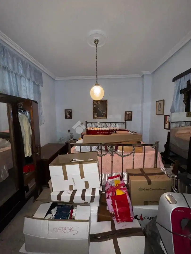 Casa aparellada amb terrassa en venda a Lupión, imagen 26
