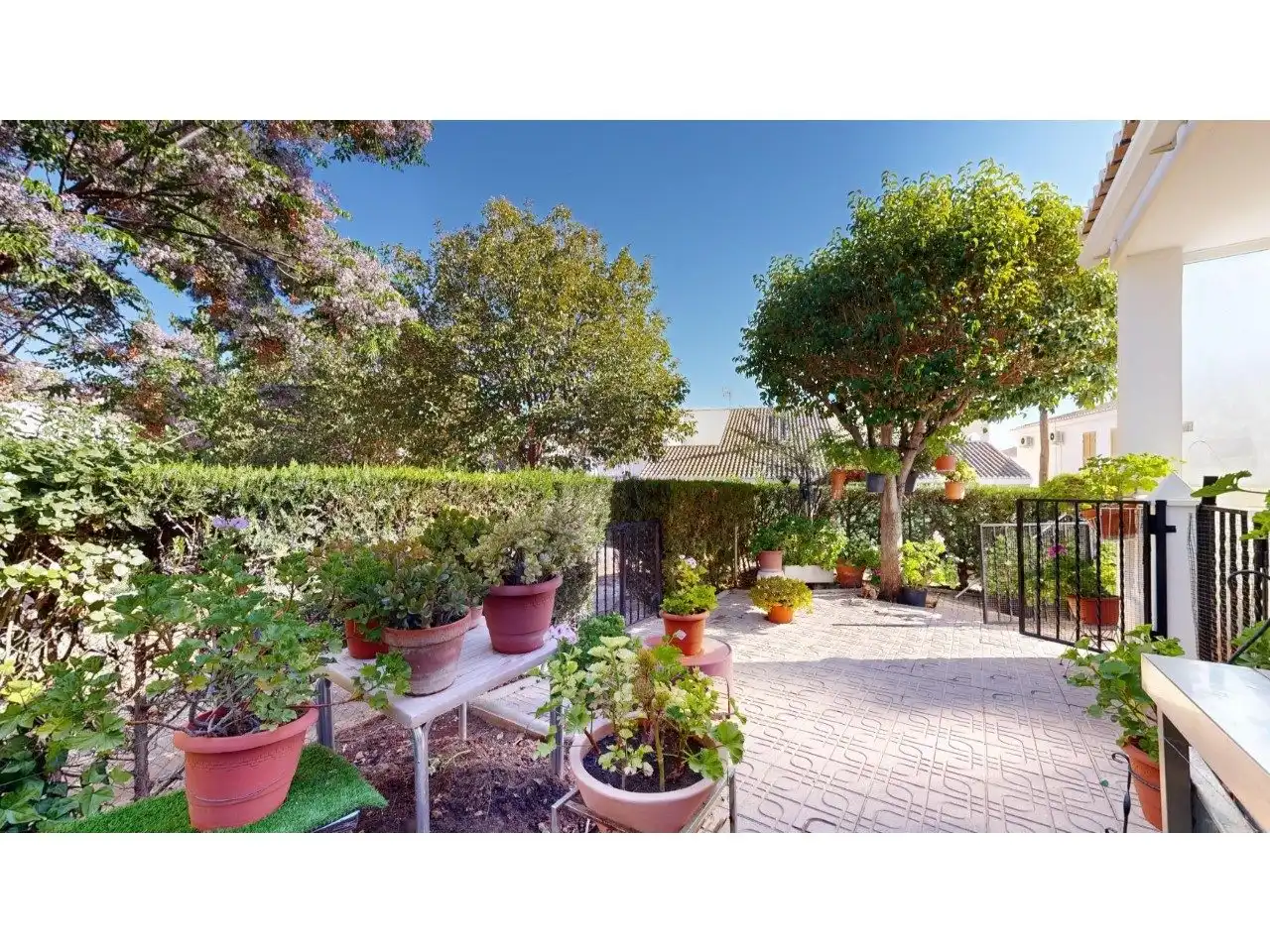Jardín de Casa adosada en venta en Torrent con Aire acondicionado, Calefacción y Jardín privado