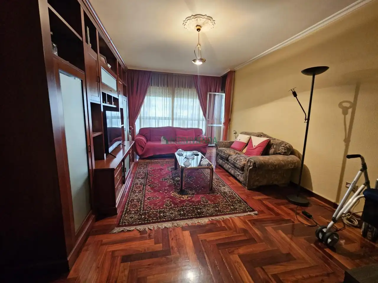 Sala de estar de Piso en venta en Vigo  con Calefacción, Parquet y Terraza