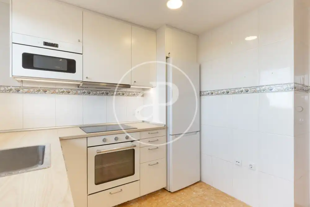 Cocina de Piso de alquiler en Valencia con Aire acondicionado, Calefacción y Terraza