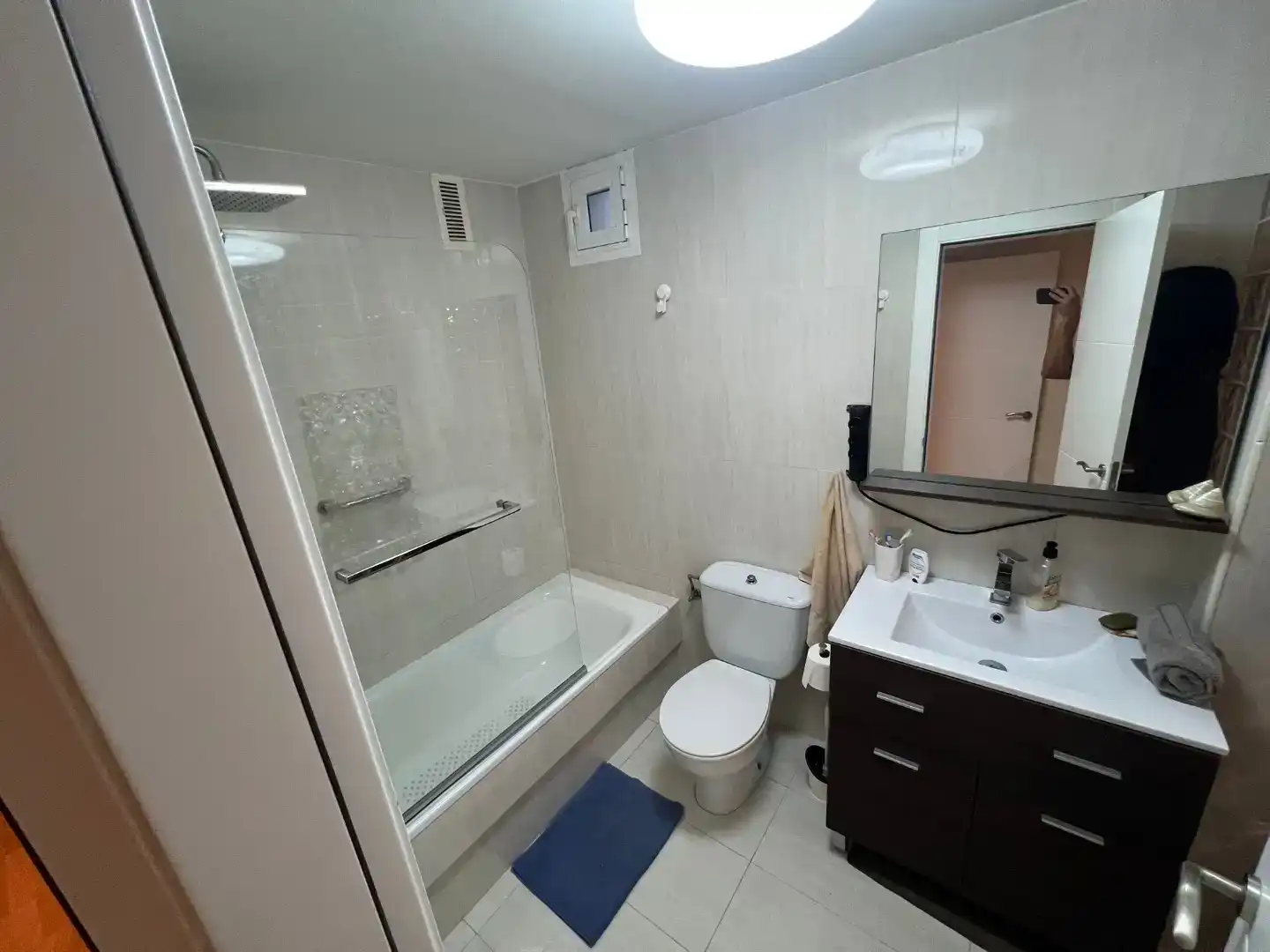 Bathroom of Flat for rent in Bailén - Miraflores