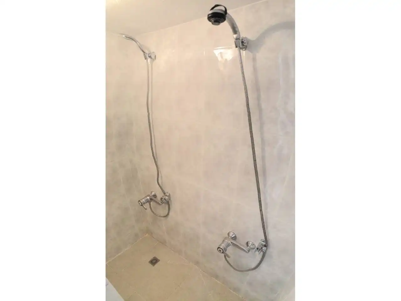 Badezimmer von Einfamilien-Reihenhaus zum Verkauf in Terrassa mit Heizung, Terrasse und Schwimmbad