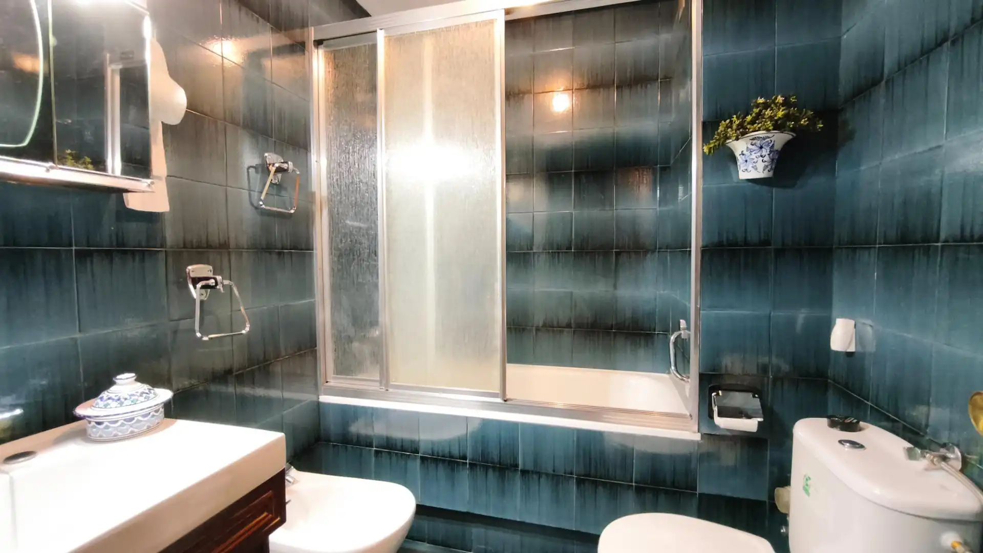 Baño de Piso de alquiler en Bilbao  con Calefacción y Amueblado
