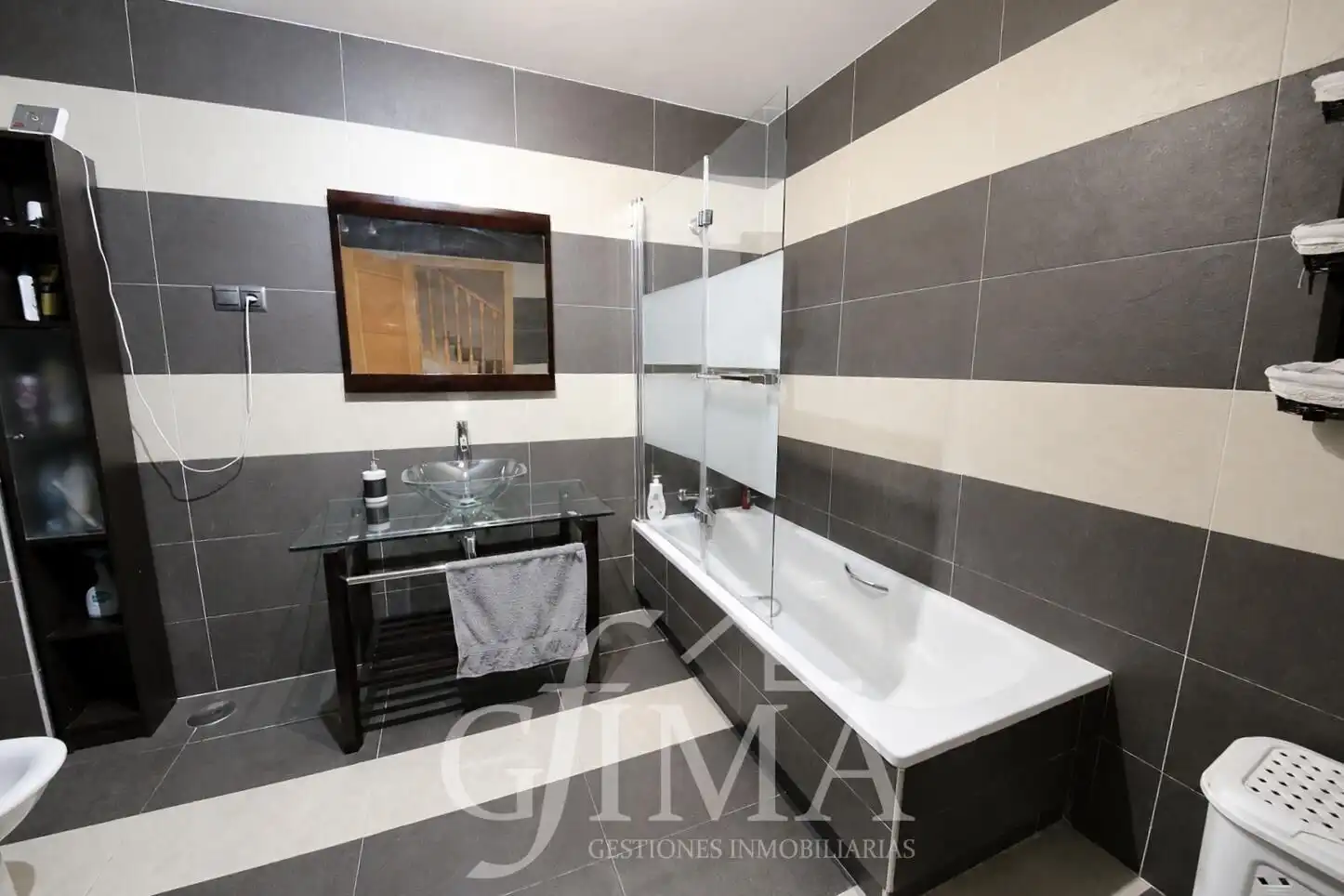 Baño de Casa adosada en venta en Tomelloso con Calefacción y Amueblado
